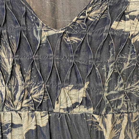 Blue Leaf Print Women's Top - Picture 2 of 7